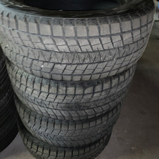 スタッドレスタイヤ⭐️275/60r18  ブリヂストン NO18