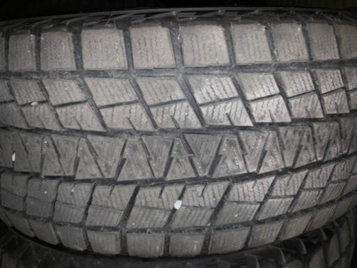 スタッドレスタイヤ⭐️275/60r18  ブリヂストン NO18