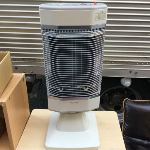 #3026 DAIKIN 遠赤外線暖房機 セラムヒート ERFT11KS