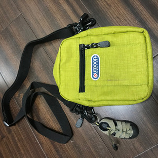 【受付終了】outdoorのショルダーバッグ2つ