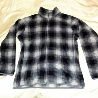 ユニクロのフリース 大きいサイズ XXL 試着のみ美品。