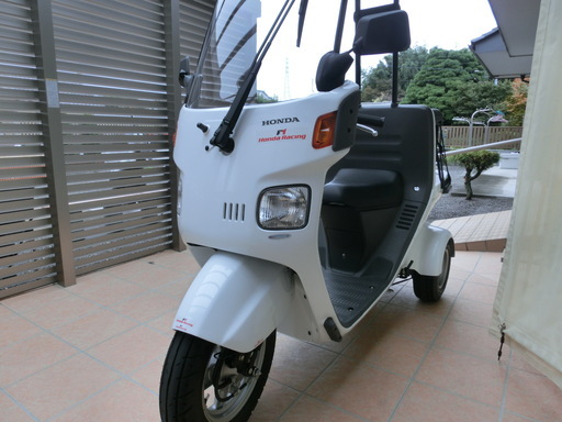 2018.5年登録　ジャイロキャノピー　ほぼ新車　400キロ　自賠責保険付き　令和5/5/15　屋内保管　雨天未走行。専用車体カバー付き。