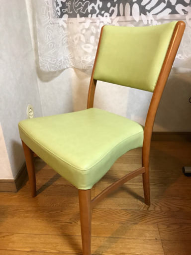 カリモクのダイニングチェア