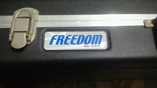 FREEDOM by SKB　ベース用ハードケース （軽量ABS樹脂製） 中古