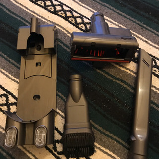 ダイソン sv09 コードレスクリーナー 掃除機の画像