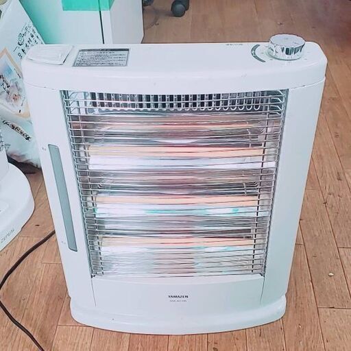 山善、電気ストーブ2015年式。