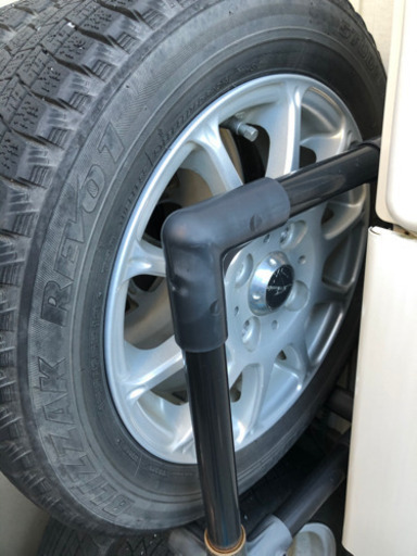 軽自動車　スタッドレスタイヤ　ホイール付き