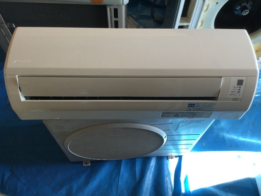 宮崎県内限定中古標準☀️工事込み価格。☀️、2010年製 ダイキン AN22LKS-W 分解清掃済み 業者シーズオフ最安値