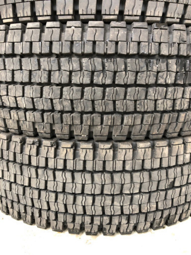 4トン用225/80R17.5ほぼ新品6本セット