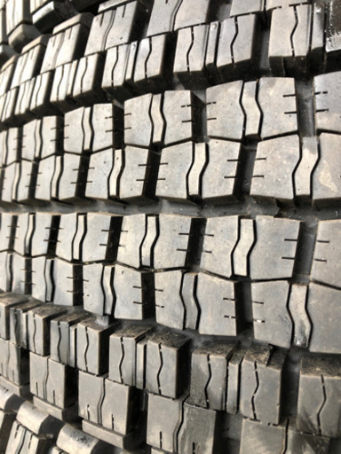 4トン用225/80R17.5ほぼ新品6本セット
