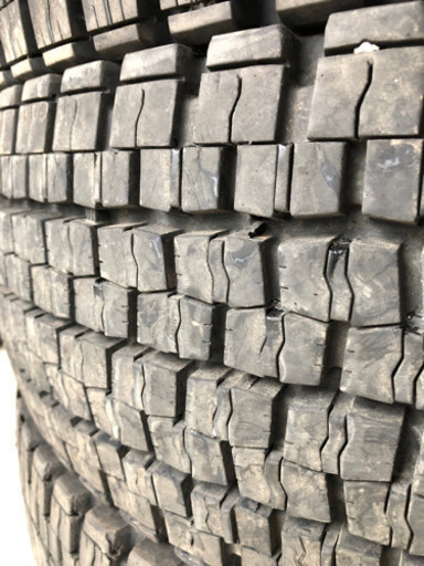 4トン用225/80R17.5ほぼ新品6本セット