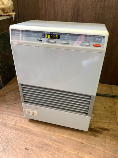 25☆ 在庫4台あり！ コロナ FF式石油ストーブ 2005年製 FF式ストーブ 動作確認済み