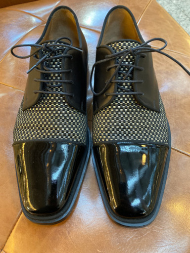 クリスチャンルブタン　ほぼ新品