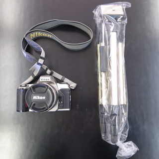 ニコンu（Nikon U）＊フィルムカメラと三脚のセット