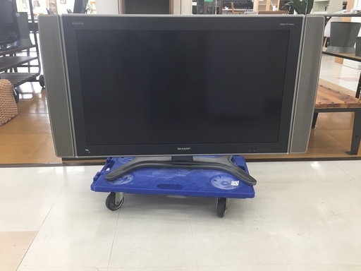 取りに来て頂ける方限定！訳あり品　2007年製SHARP(シャープ)の37インチ液晶テレビのご紹介です！