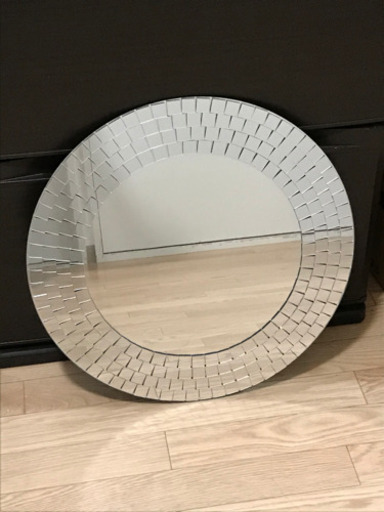 【未使用】IKEAの壁掛けの鏡売ります