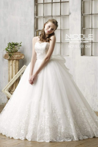 3月末まで　NICOLE ウエディングドレス