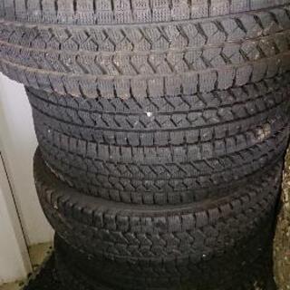 使用期間1ヶ月！ほぼ新品！BS！W979！トラックタイヤ！の画像