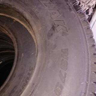 使用期間1ヶ月！ほぼ新品！BS！W979！トラックタイヤ！の画像