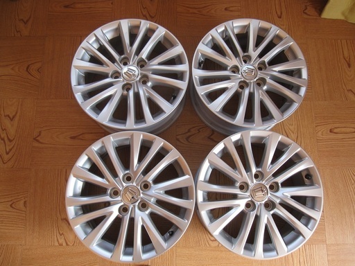 美品　トヨタクラウン２１０系　アルミホイール４本