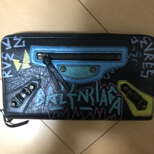 バレンシアガ 財布