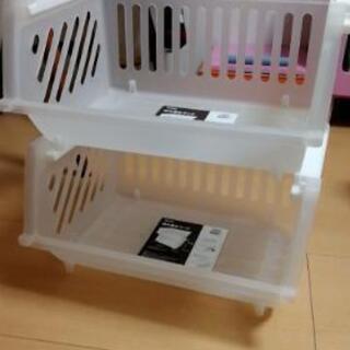 ニトリ　積み重ねラック　２つ