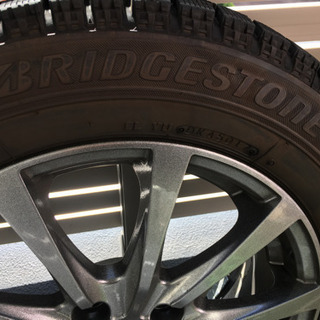 新品同様スタッドレスタイヤ4本アルミホイールセット175/65/R15