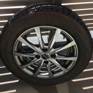 新品同様スタッドレスタイヤ4本アルミホイールセット175/65/R15