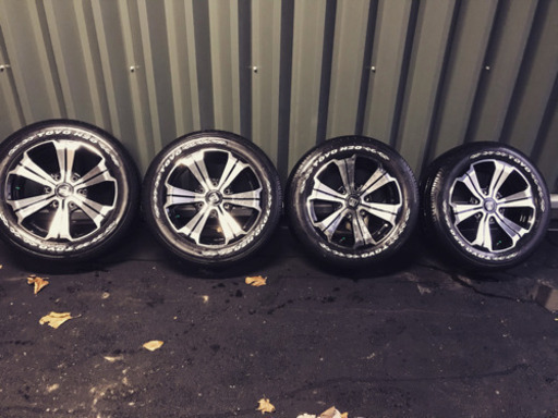 ハイエース　タイヤ&ホイール　4本セット