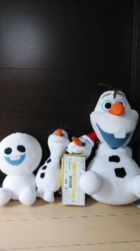 アナ雪  特大ぬいぐるみ他  計4つ