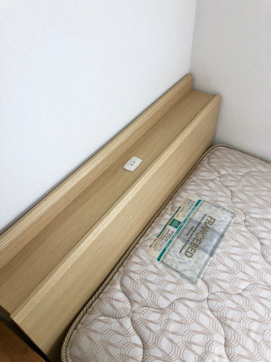 シングルベッド