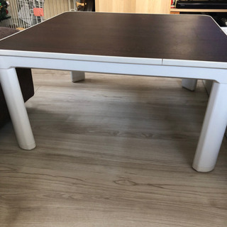 コタツ机の画像