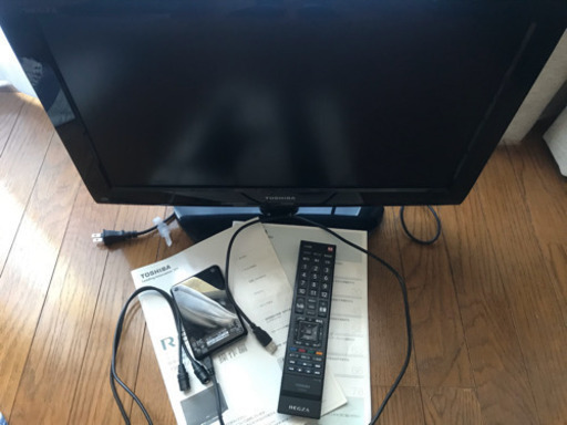 東芝 REGZA 22RE2 液晶テレビ　外付けHDDつき