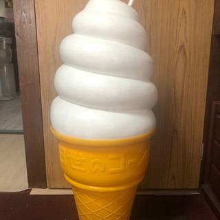 ソフトクリーム看板　中古　日成のコーン