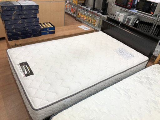 セミダブルベッド　マットレス（フランスベッド）&収納付きベッドフレーム（アンネルベッド）大塚家具で購入　マットレスの状態良い