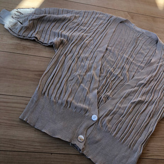 新品 ベージュ カーディガン