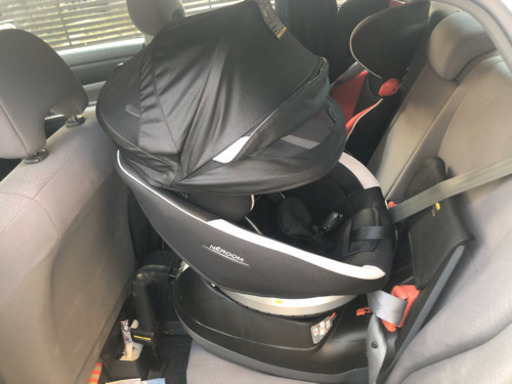 コンビ　チャイルドシート　ネルーム