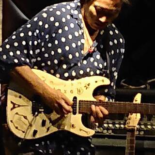 ⭐️ 鶴見緑地公園、布施、八尾　、周辺カラオケ、スタジオ等で　ギターレッスン、弾き語りレッスン募集⭐︎の画像