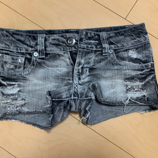 ショートパンツ
