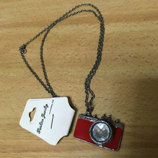 カメラのネックレス　ほぼ未使用の画像