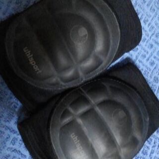中古　サッカー･フットサル　膝あての画像