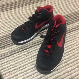 Nike air バスケシューズの画像