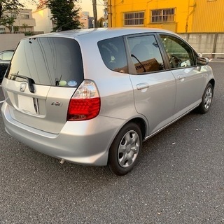 低走行　車検も長い　安心のFitの画像