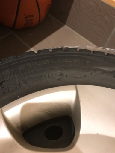 スタッドレスタイヤ トヨタポルテ175／70R14