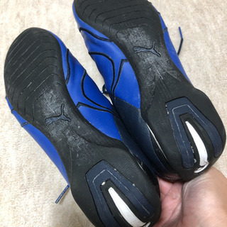 【PUMA×Ferrari】ドライビングシューズの画像