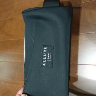 シャネルポーチ
