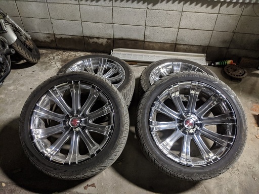 ランドクルーザー　オーバーフェンダー用アルミ・タイヤセット