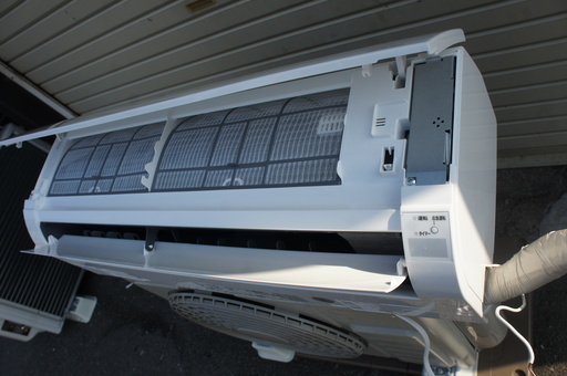 HITACHI(日立）冷暖エアコン！白くまくん！2.2KW（6~8畳用）/2019年製・2か月使用をお譲ります！