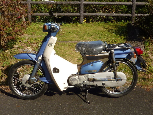 【売約済】カブ収穫祭！スーパーカブ50cc史上最強5.5馬力！スーパーデラックス エコノミードライブ燃費150km/L！