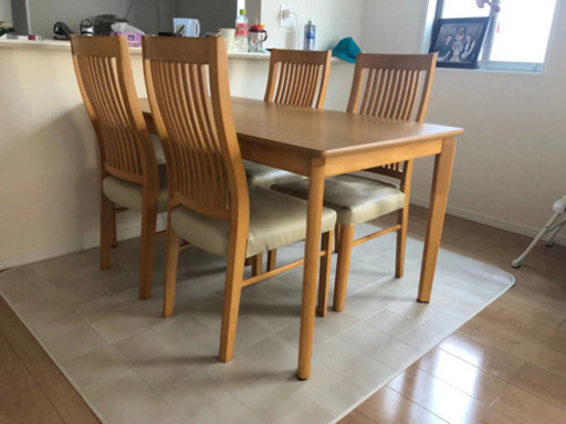 ニトリダイニングテーブル  椅子4